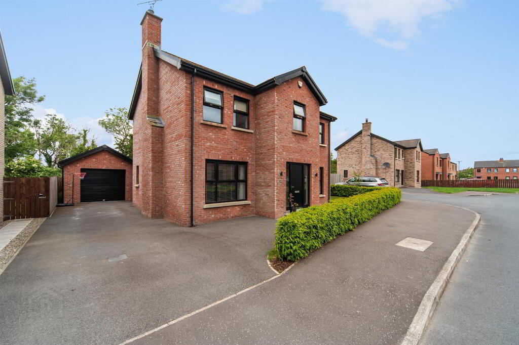 72 Graysfield, Crossgar, Downpatrick, BT30 9HG