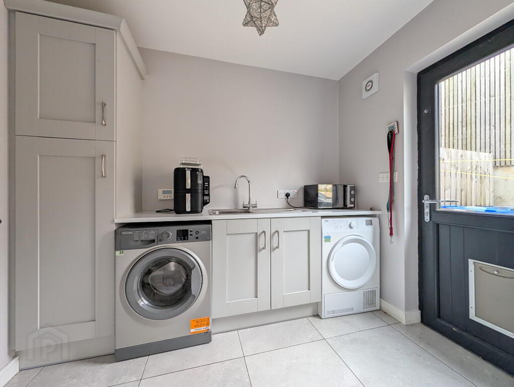 Photo 11 of 5 Dundrinne Close, Castlewellan