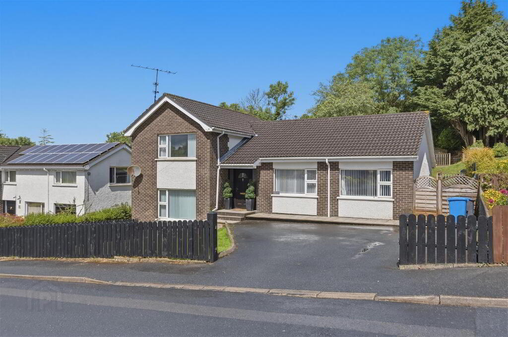 14 Ardenlee Gardens, Downpatrick, BT30 6PJ