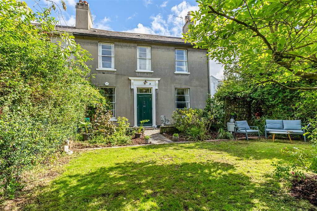 1 Wellington Park Terrace, Malone, Belfast, BT9 6DR