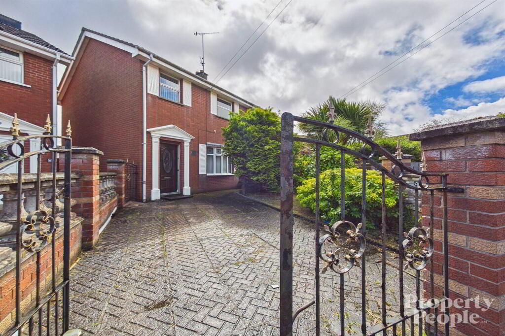 10 Iris Mews, Belfast, BT12 7HZ