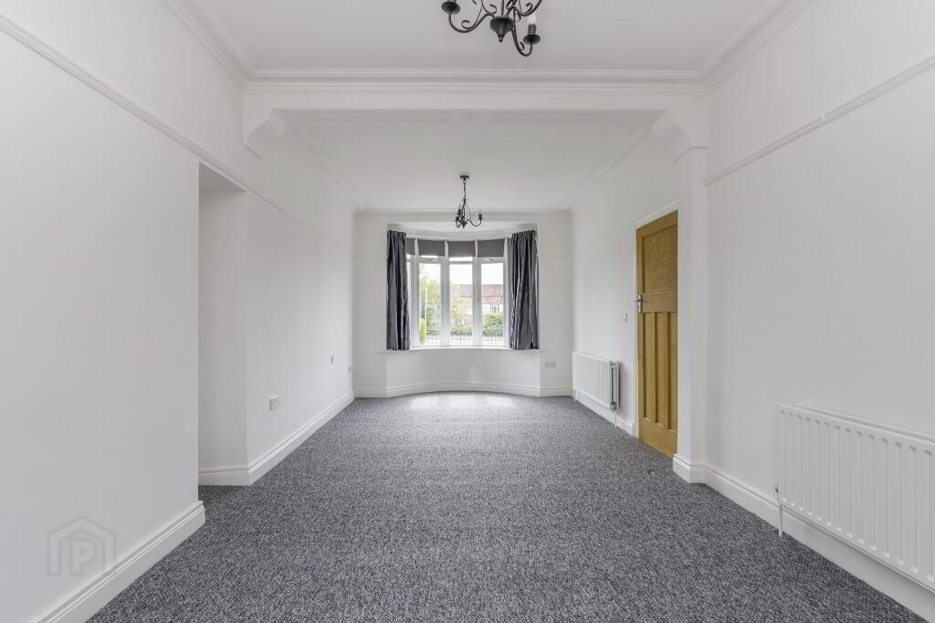 Photo 4 of 428 Castlereagh Road, Belfast
