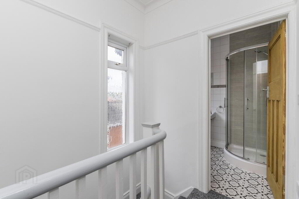 Photo 13 of 428 Castlereagh Road, Belfast