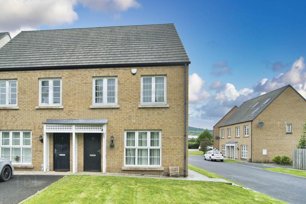 10 Eaton Court, Dunmurry, Belfast, BT17 9FT
