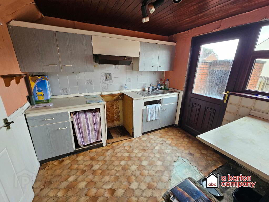 Photo 5 of 33 Queens Crescent, Glengormley, Newtownabbey