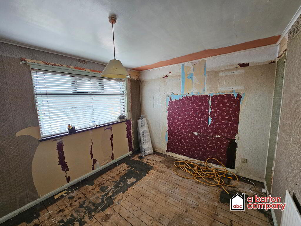 Photo 10 of 33 Queens Crescent, Glengormley, Newtownabbey