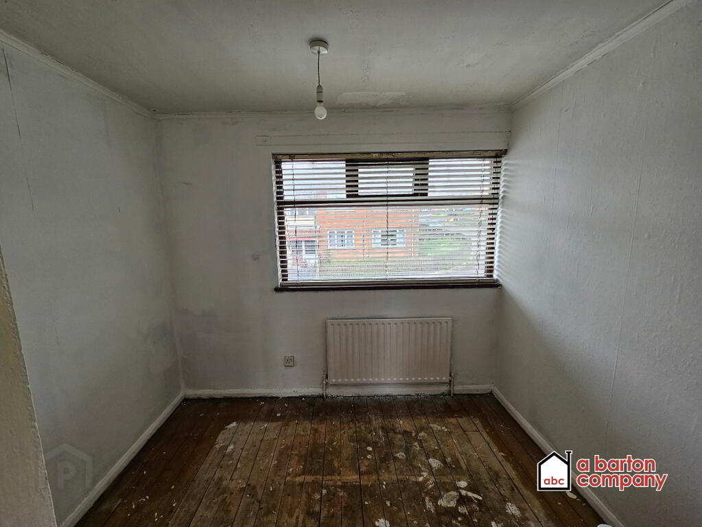 Photo 11 of 33 Queens Crescent, Glengormley, Newtownabbey
