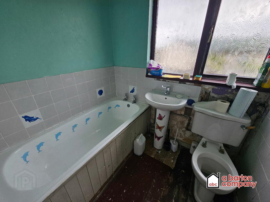 Photo 12 of 33 Queens Crescent, Glengormley, Newtownabbey