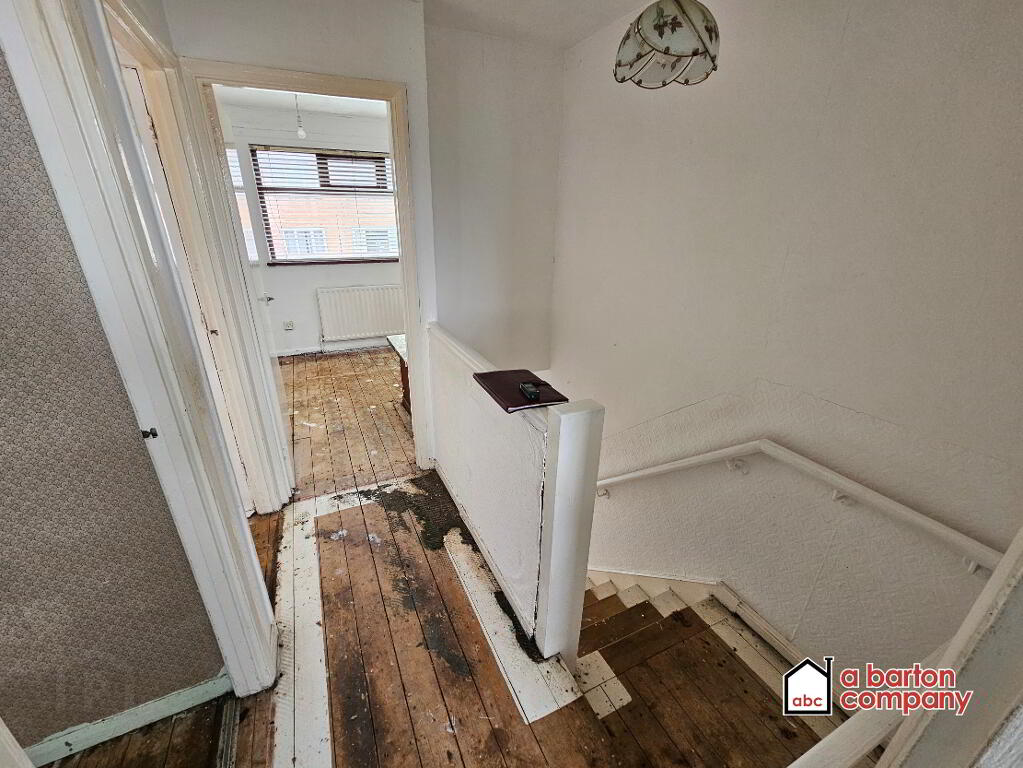 Photo 8 of 33 Queens Crescent, Glengormley, Newtownabbey