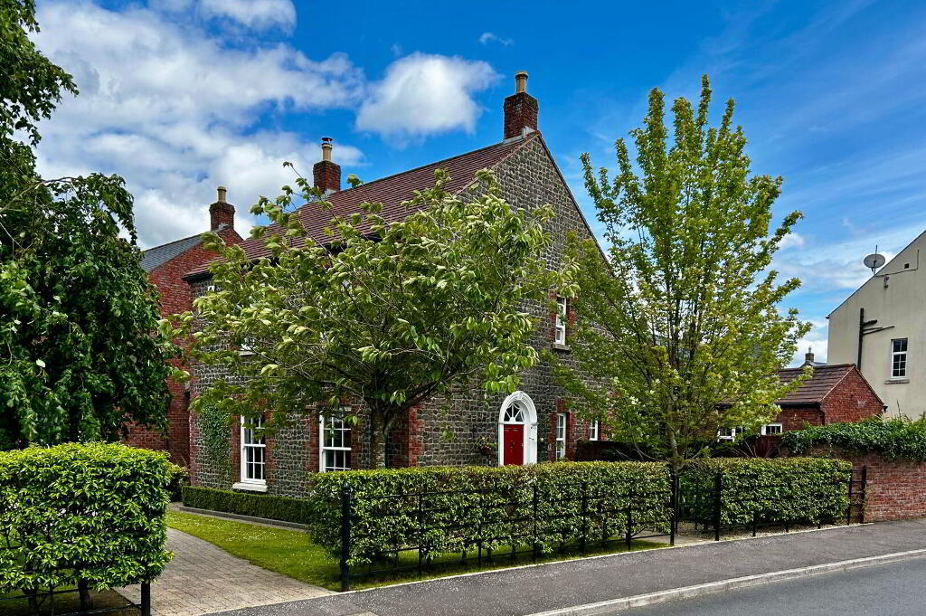 12 Breton Gardens, Lisburn, BT28 3YZ
