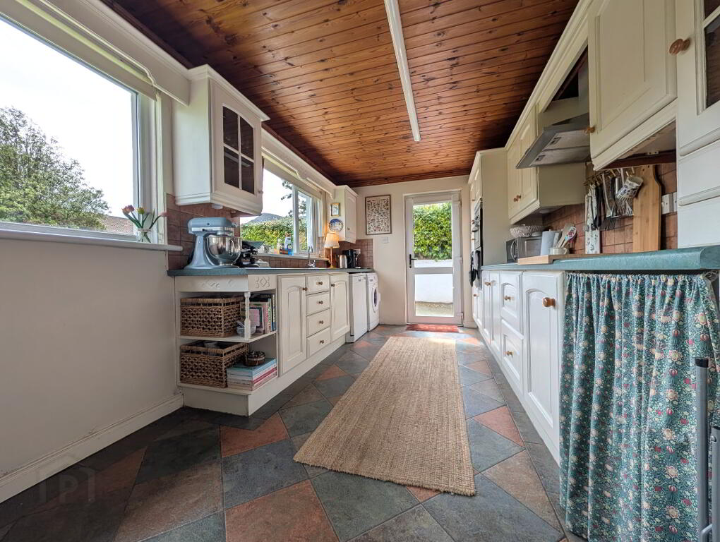Photo 10 of 18 Kinghill Avenue, Newcastle