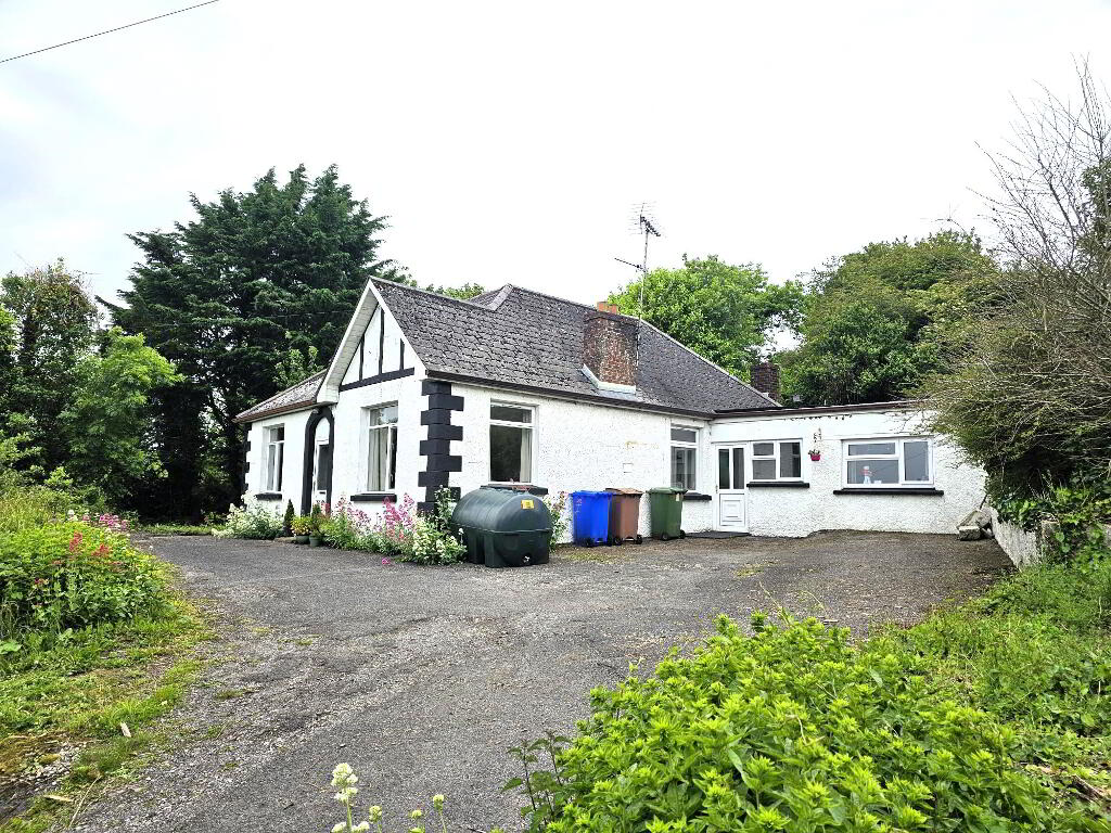 Photo 1 of 10 Bank Brae, Lisnaskea