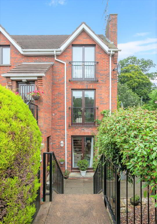 Apt 2, 15 The Pines, Royal Hillsborough, BT26 6NT