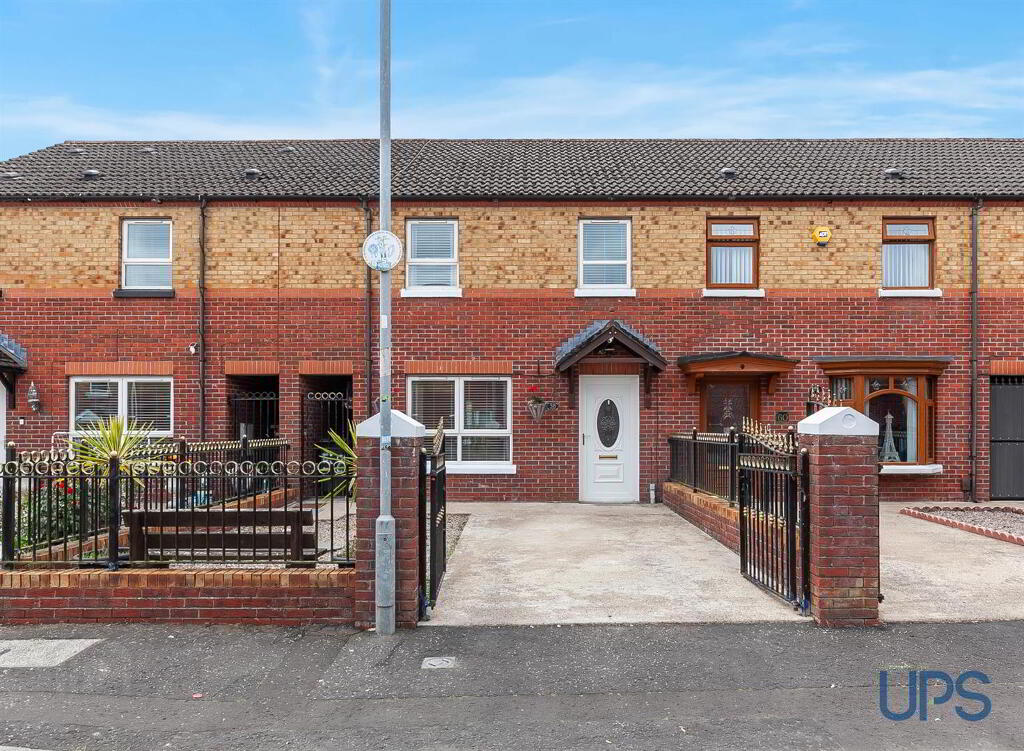 58 Beechmount Pass, Falls Road, Belfast, BT12 7NW