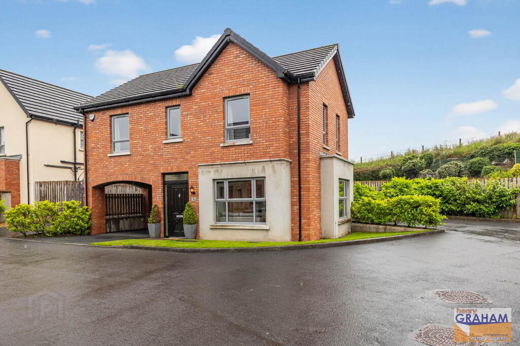8 Postmasters Walk, Ravernet, Lisburn, BT27 5WS