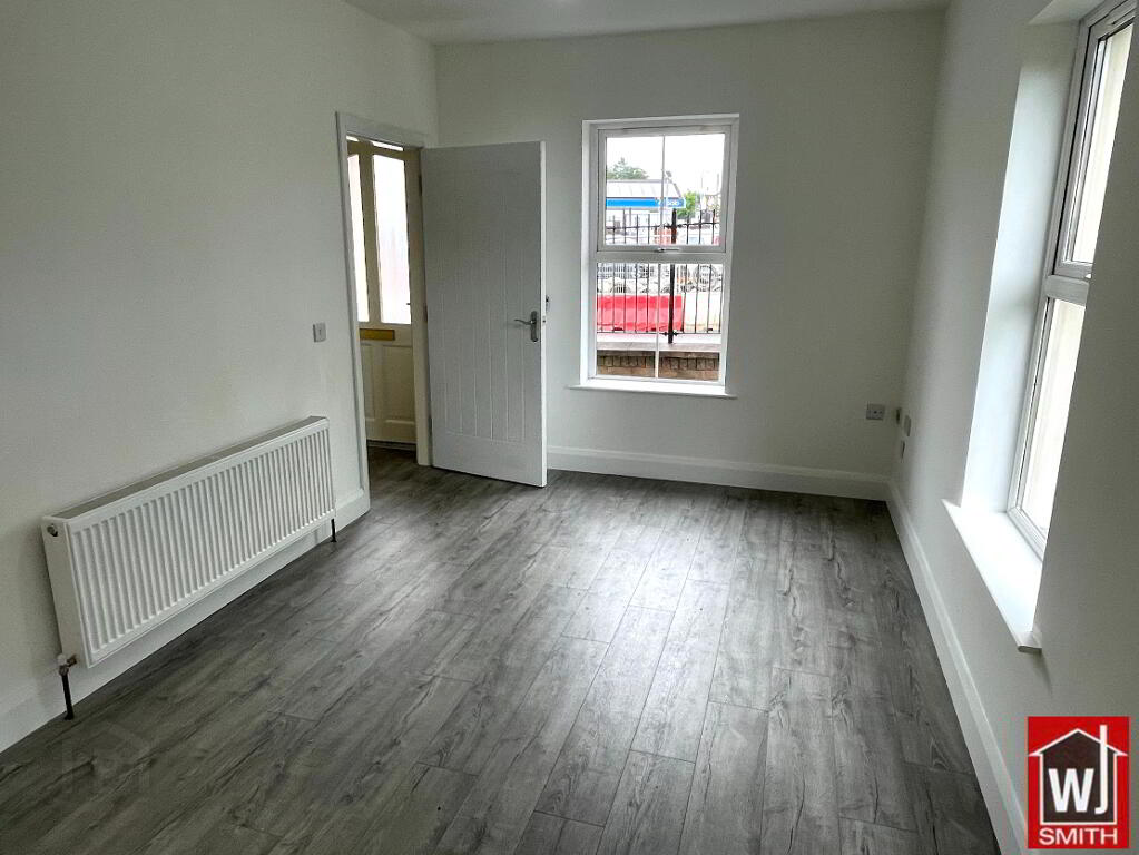 Photo 4 of 13 Lisnagort Court, Omagh