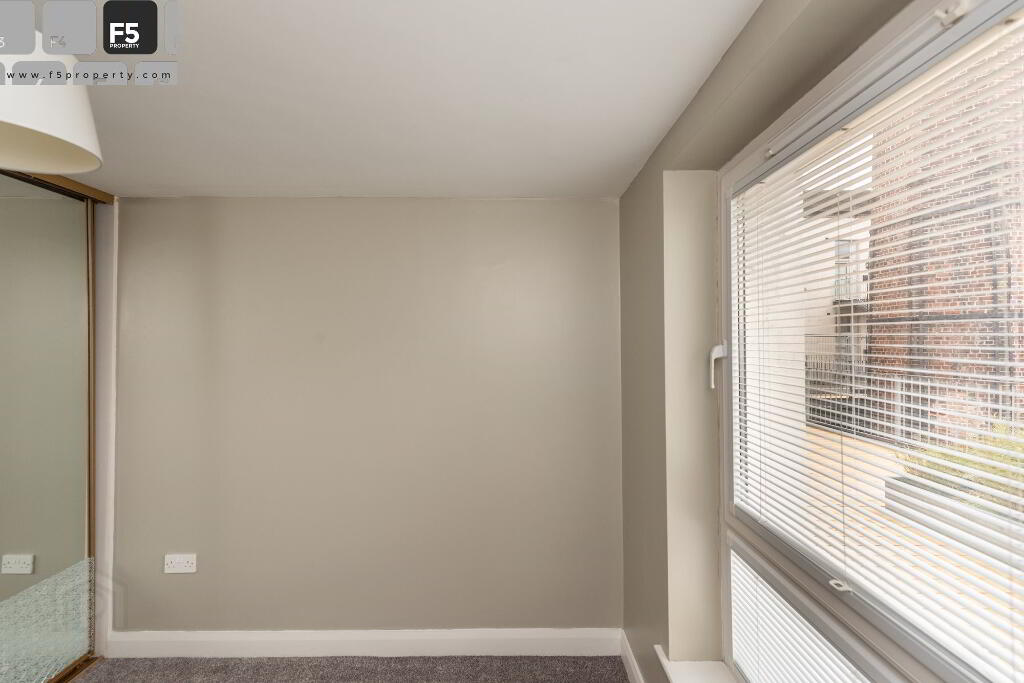 Bedroom 1 (2)
