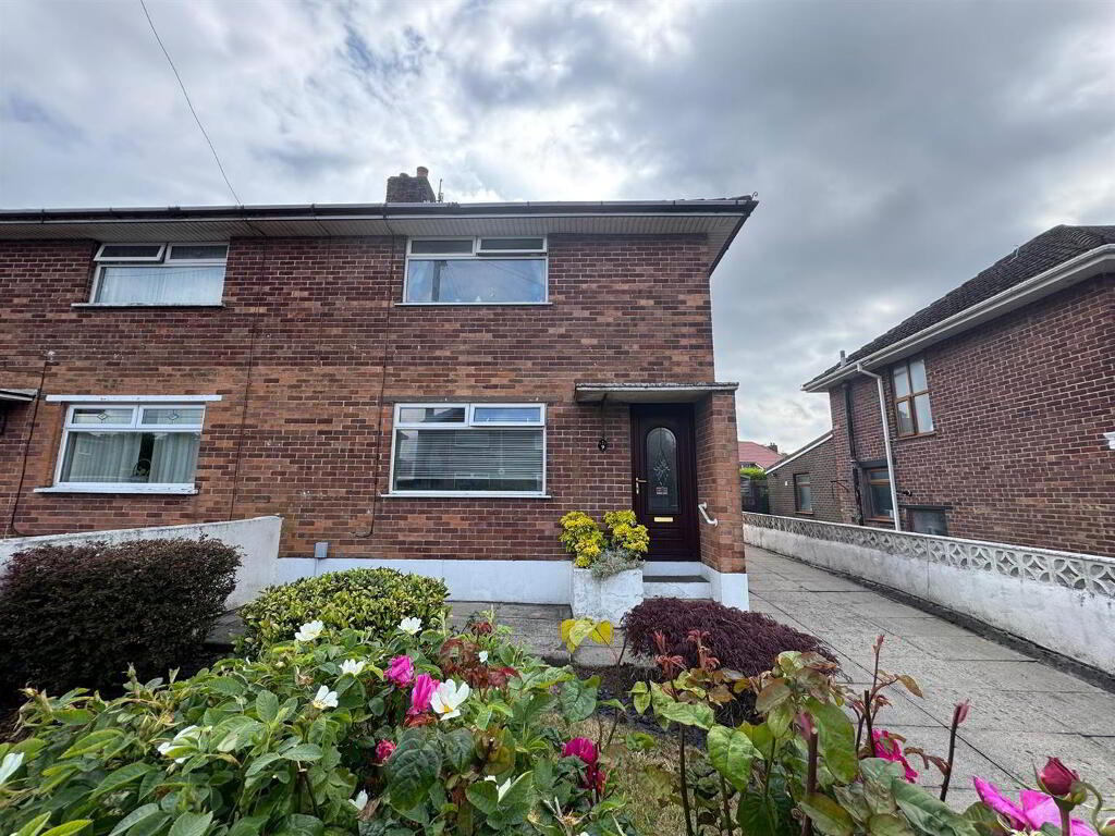 9 Glebecoole Drive, Glengormley, Newtownabbey, BT36 6HZ