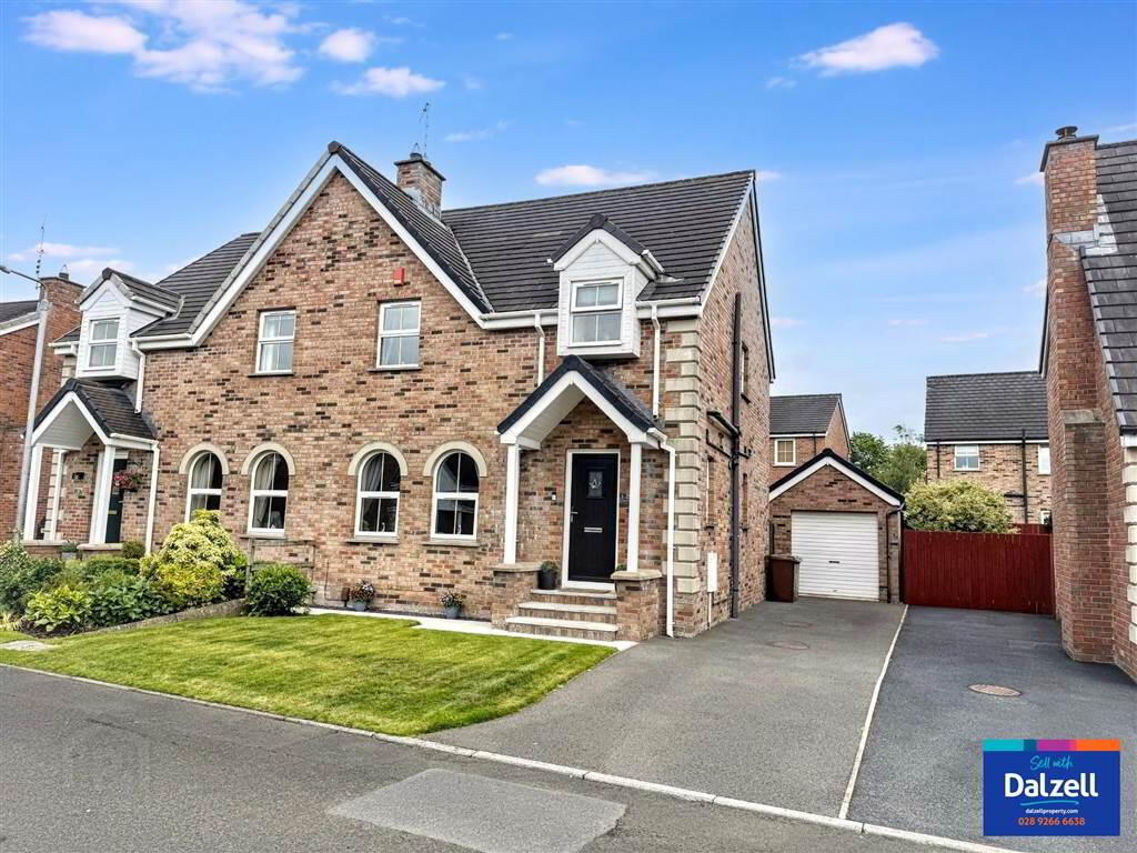 39 Hollyburn, Lisburn, BT28 2YL