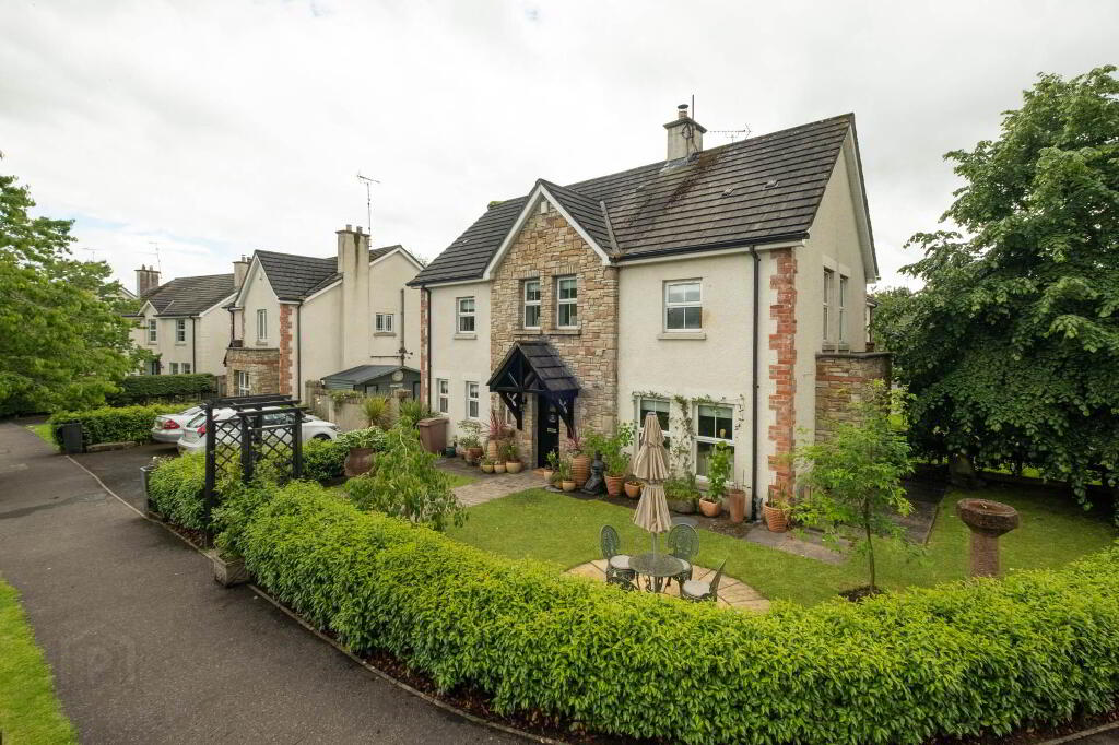 Ivy Cottage, 10 Silverhill Manor, Enniskillen, BT74 5JE