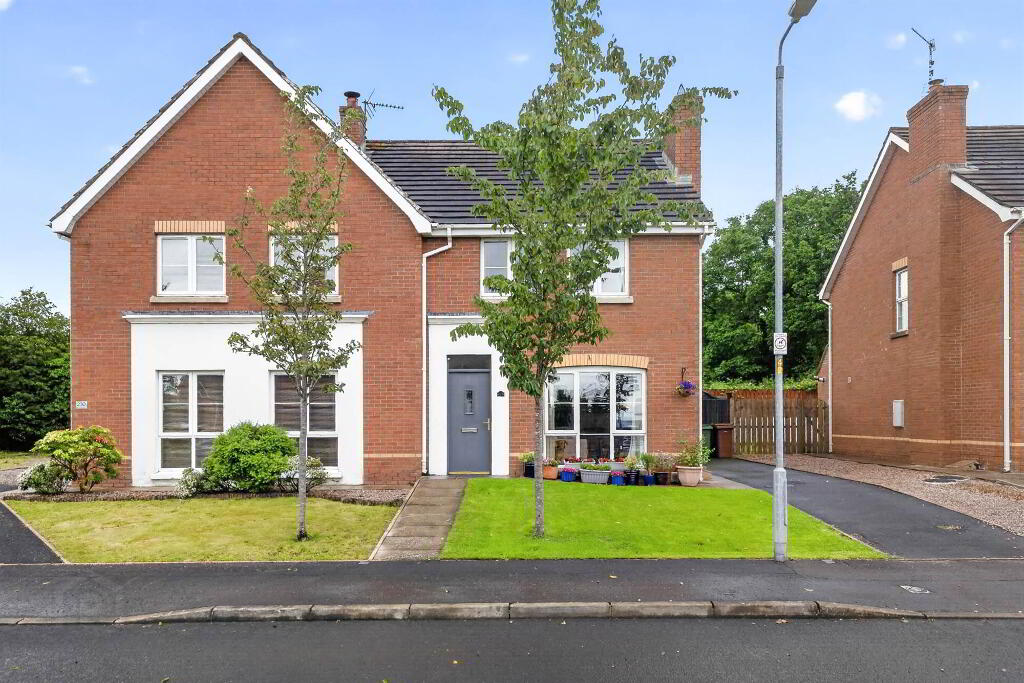 228 Glenwood Court, Lisburn, BT28 3UF