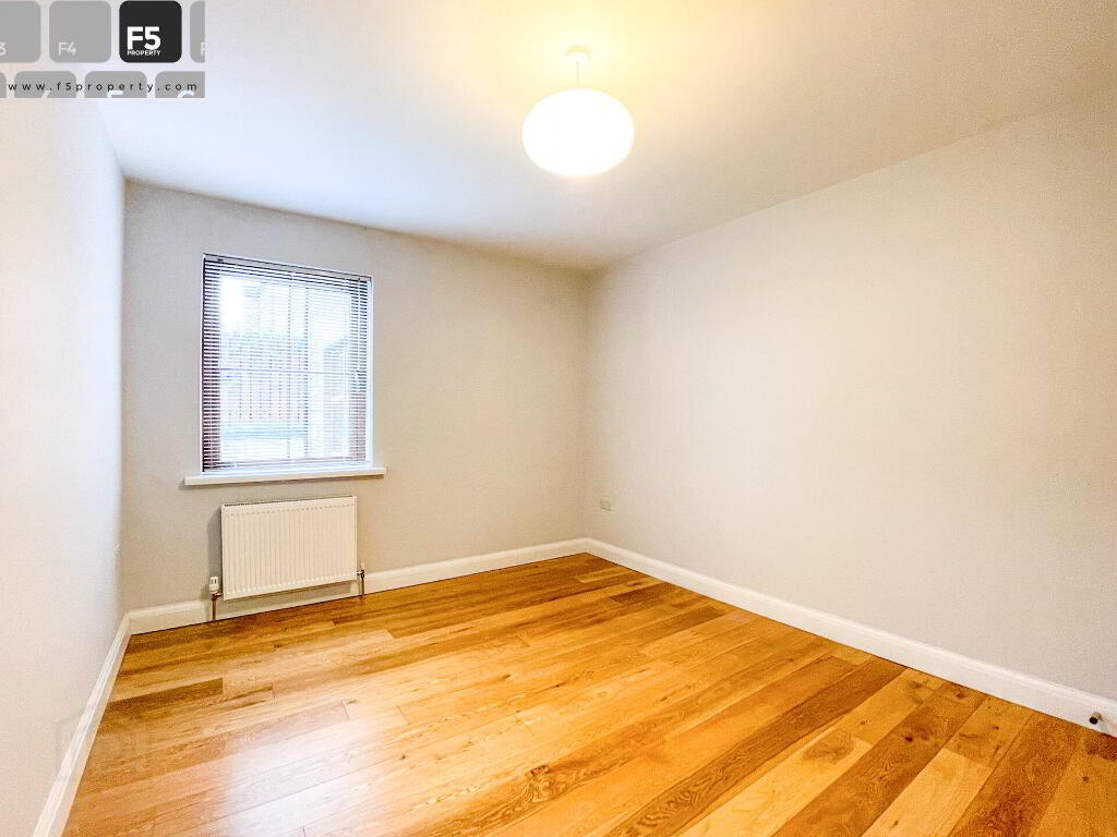 120-4 Upper Newtownards Road - Bedroom