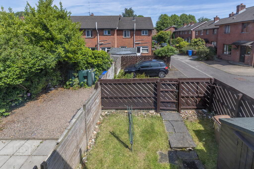 Photo 11 of 6 Hampton Gardens, Belfast