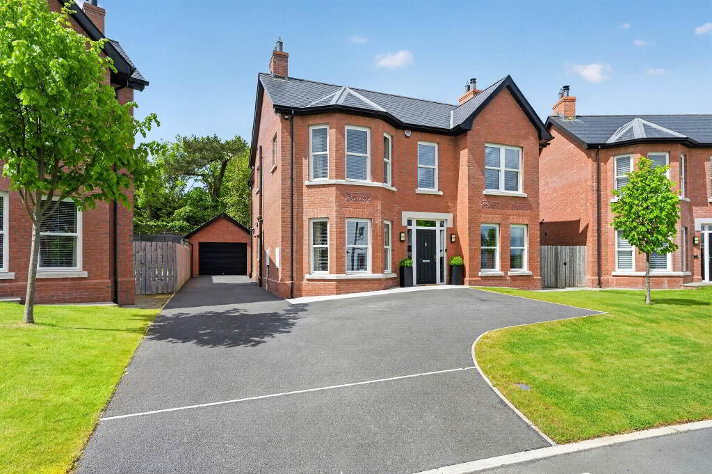 8 Richmond Wood, Lisburn, BT27 4FA