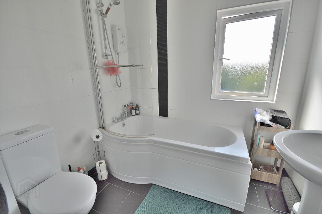 Photo 11 of 70 Clandeboye Road, Bangor