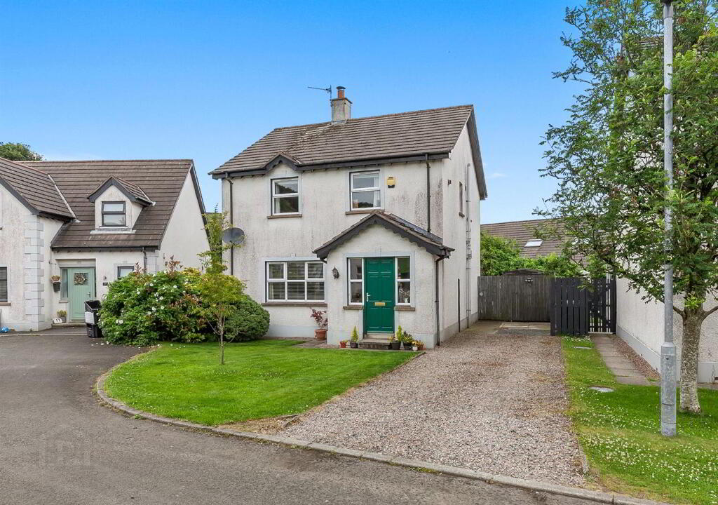 15 Village Hill, Straid, Ballyclare, BT39 9WQ