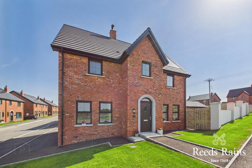 17 Paddock Gardens, Carrowdore, Newtownards, BT22 2WX