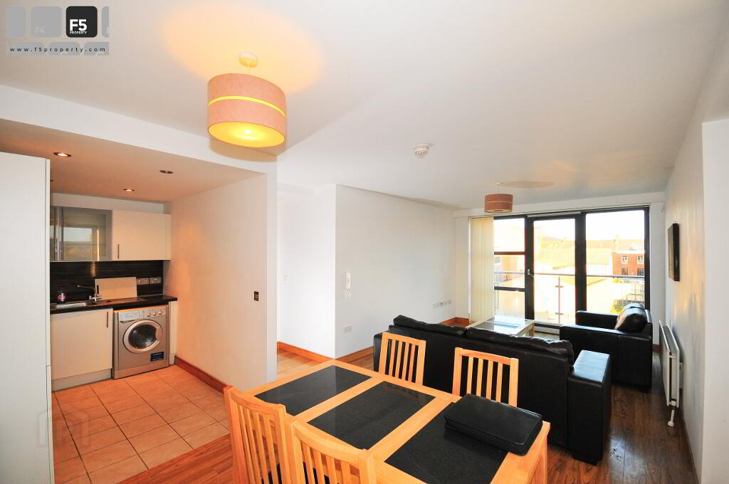 Lounge/kitchen