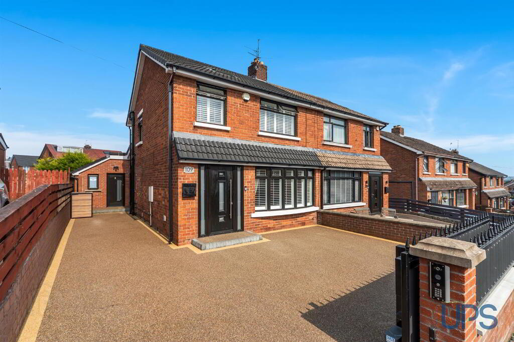 109 Stewartstown Park, Belfast, BT11 9GJ