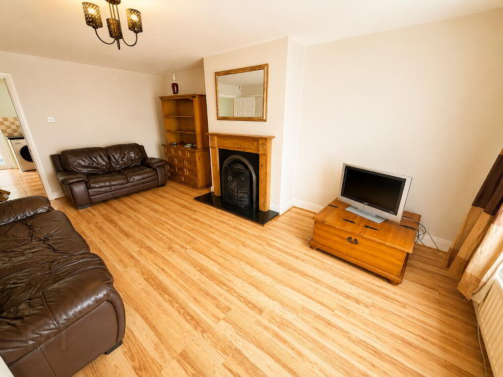Photo 3 of 38 Good Shepherds Glen, Waterside, L’derry