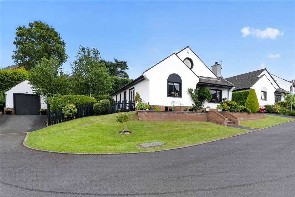 27 Royal Lodge Avenue, Belfast, BT8 7YR