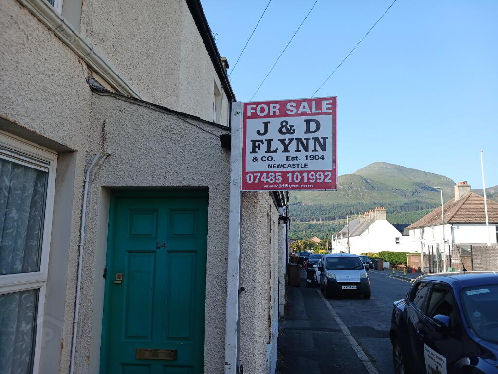 Photograph 1, 24 Valentia Place