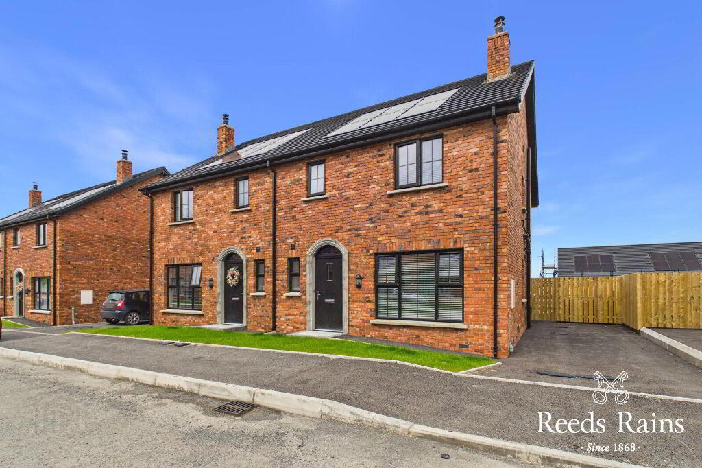 10 Paddock Walk, Carrowdore, Newtownards, BT22 2XE