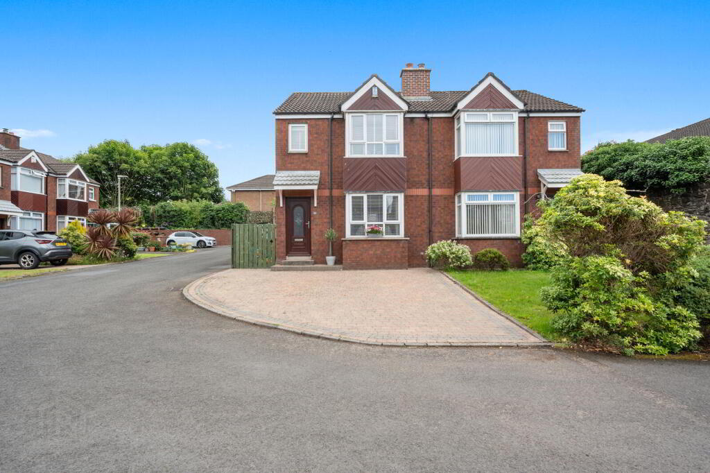 15 Glendhu Manor, Belfast, BT4 2RJ