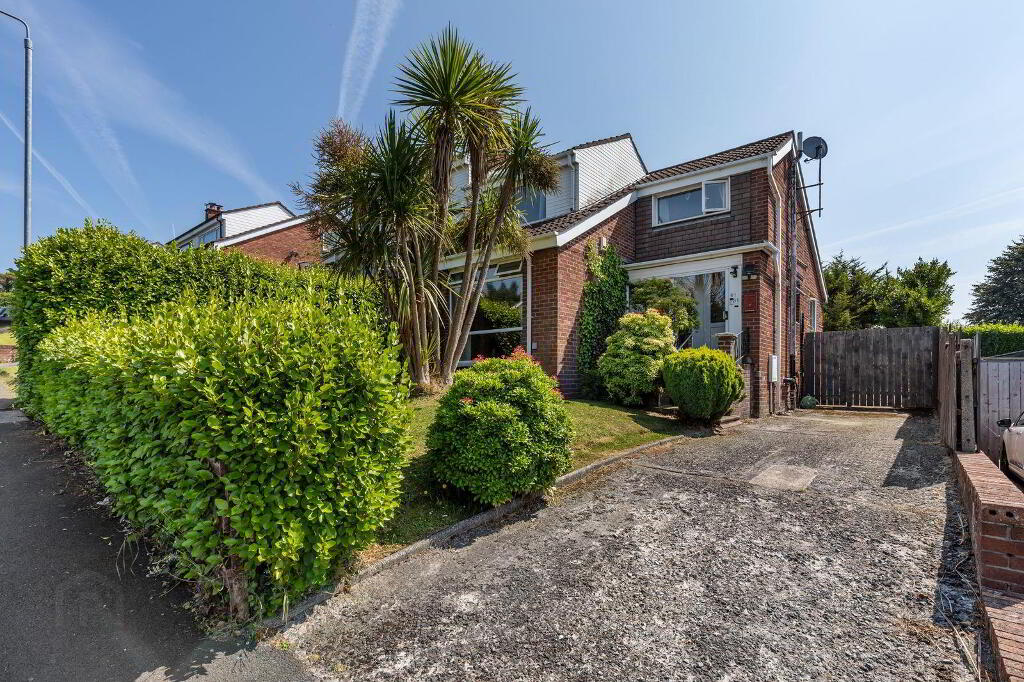 31 Clandeboye Way, Bangor, BT19 1AD