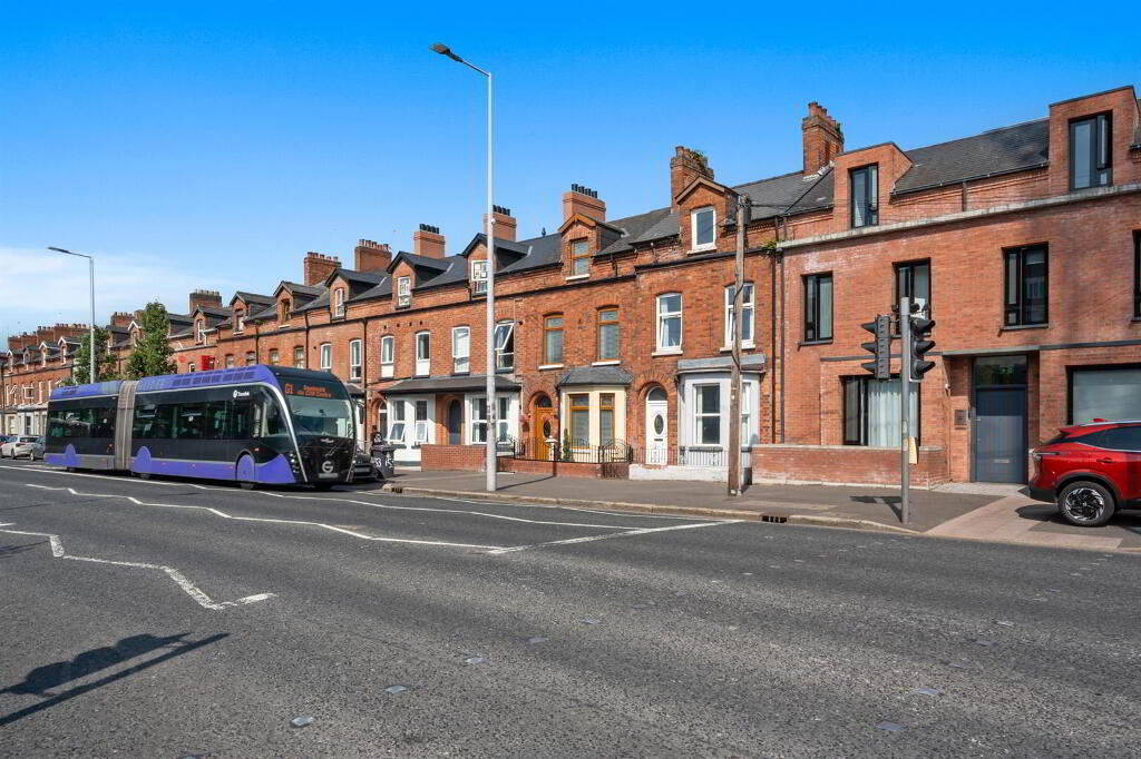 153 Falls Road, Belfast, BT12 6AF