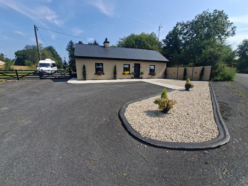 Arva Road, Ballinagh, H12P282