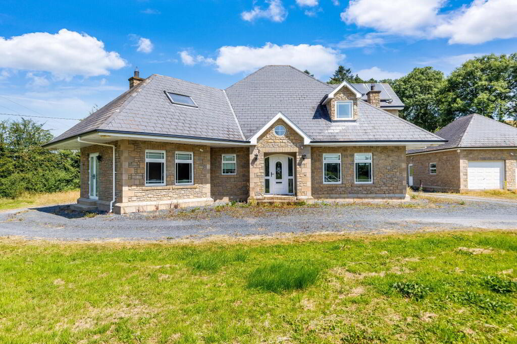 Tonyshandry, Emyvale, H18DH05