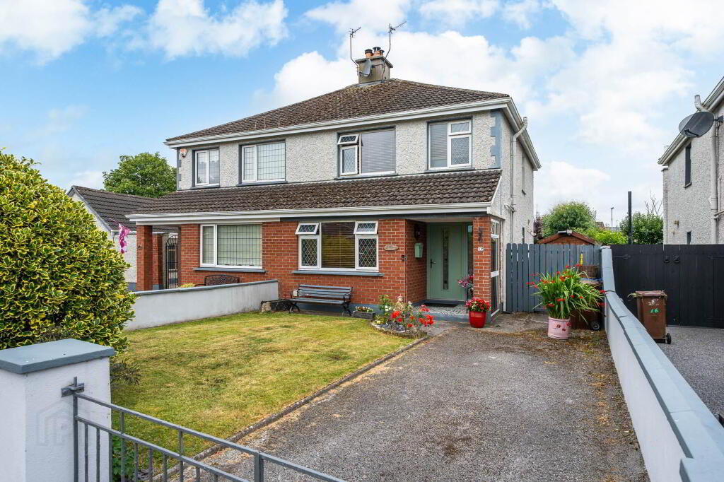 17 Ashfield Drive, Station Road, Ballinasloe, H53F752