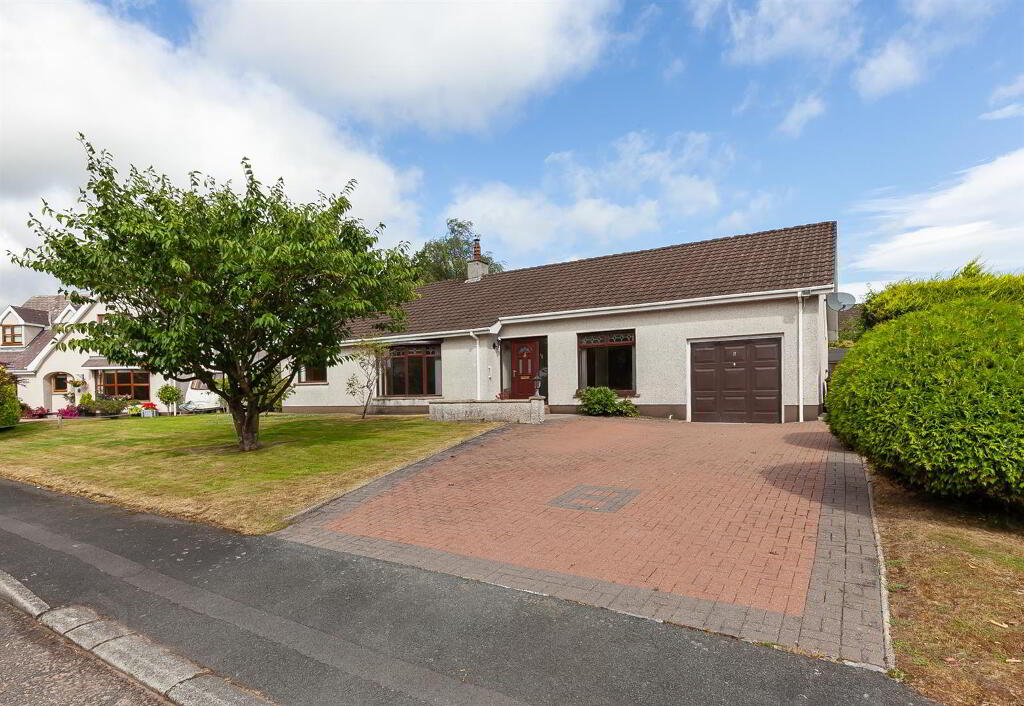 8 Bradford Gardens, Carrickfergus, BT38 9EH