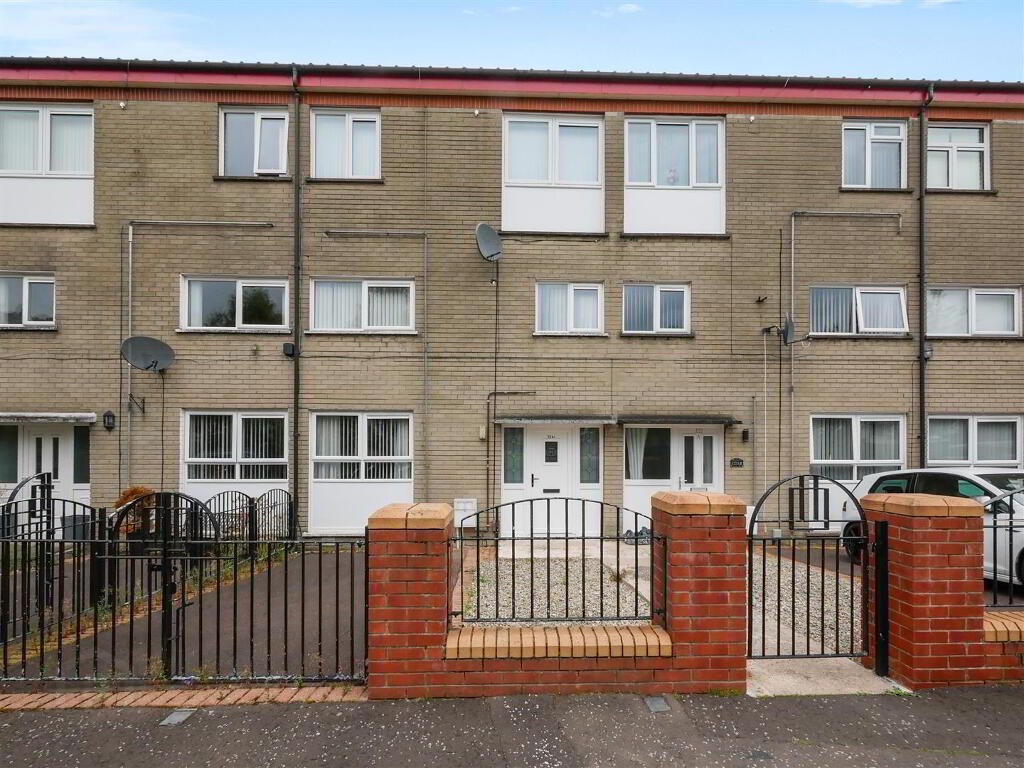 124a Belvoir Drive, Belvoir Park, Belfast, BT8 7DT