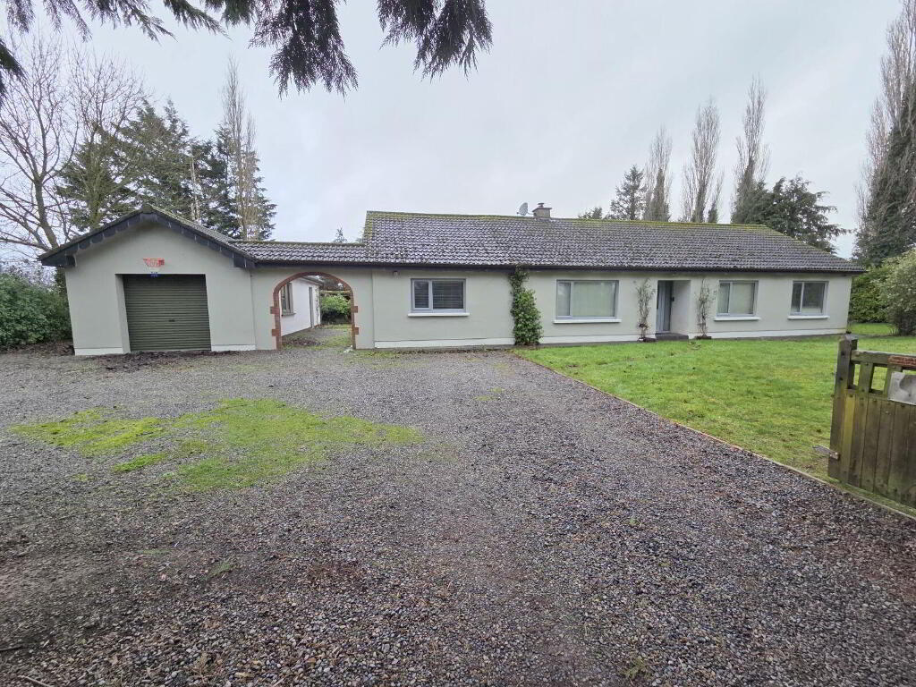 Ballycarron, Grange North, Golden, Cashel, E25HY91