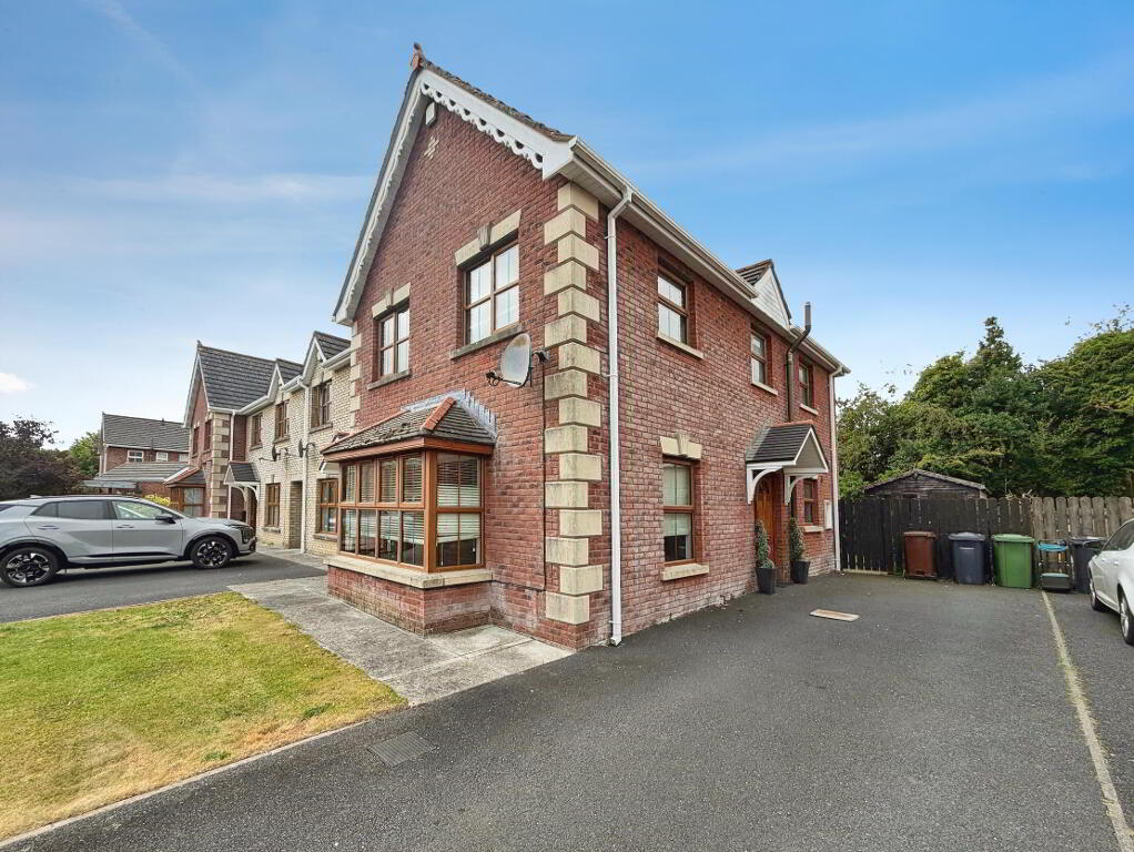 4 Chestnut Hall Mews, Maghaberry, BT67 0GN