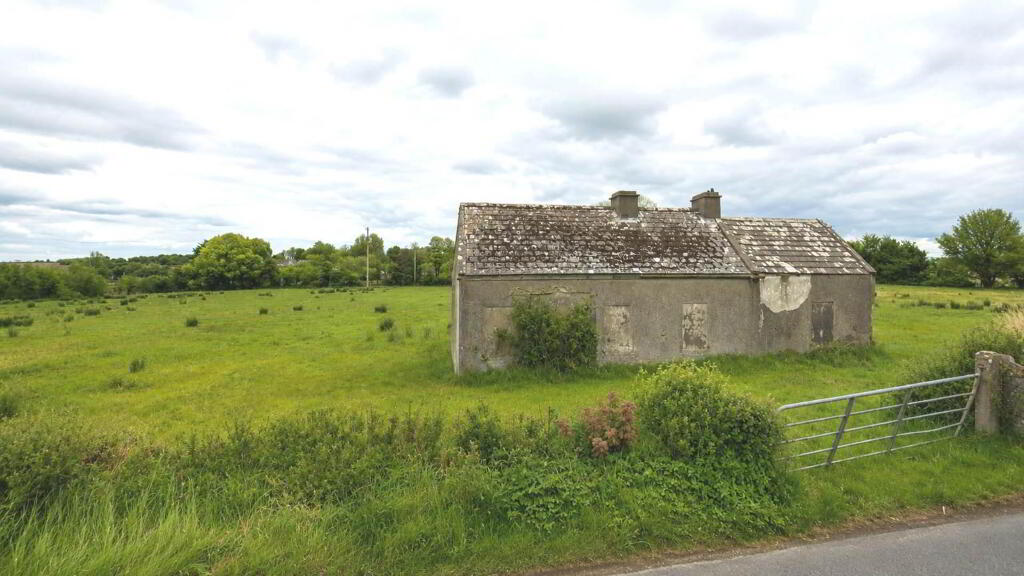 Derelict Cottage On, C. 0 .5 Acres, Williamstown, F45VH70