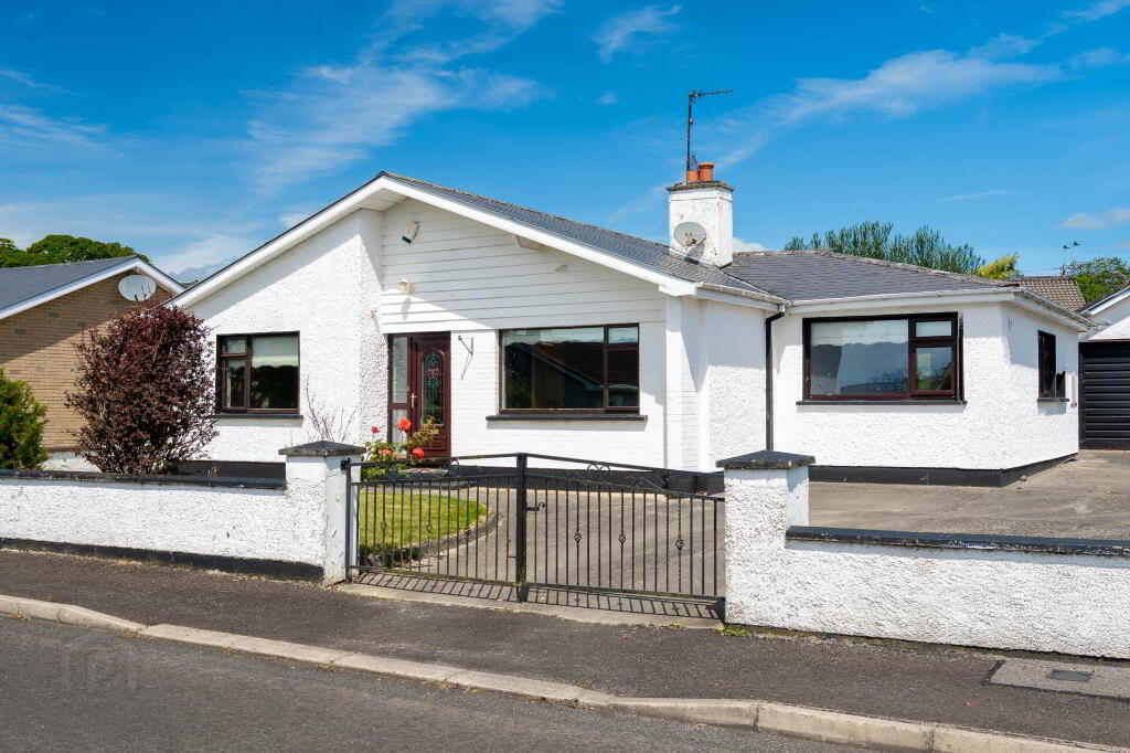 8 Woodlawn, Stranorlar, F93HF8N