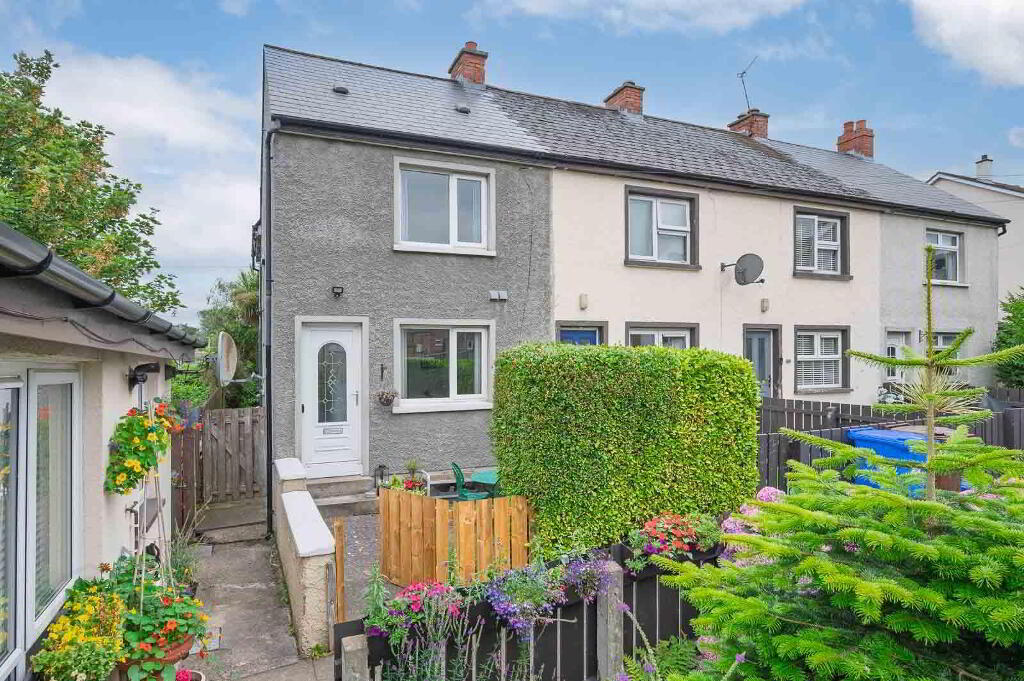 6 Hillview Place, Holywood, BT18 9DL